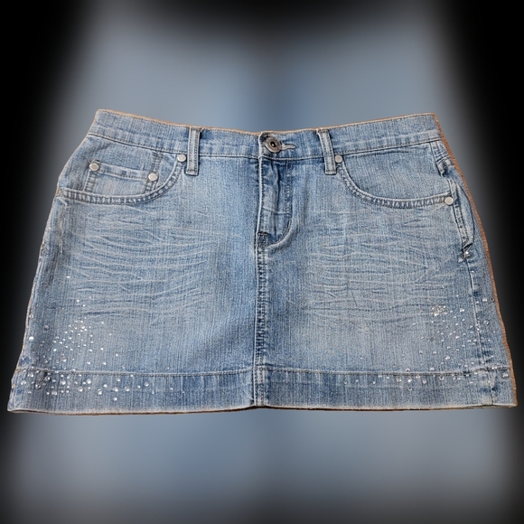Like new, Blue Pointe , Denim skirt with sparkles , light blue/wash, size11 - Picture 1 of 5
